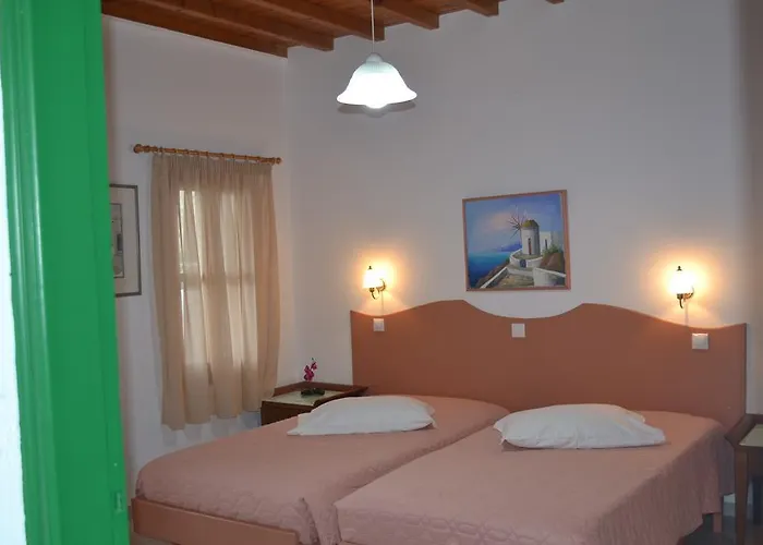 Apartament Flora Manos *