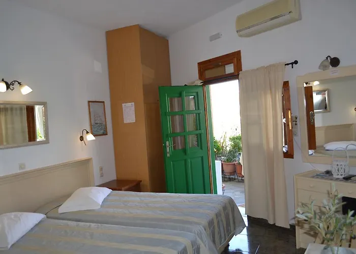 Apartament Flora Manos *