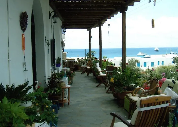 Flora Manos Διαμέρισμα *